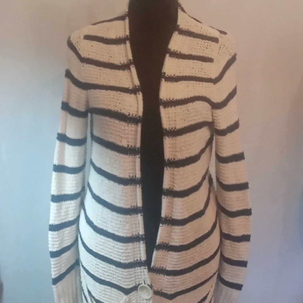 Free people beach sweater size small